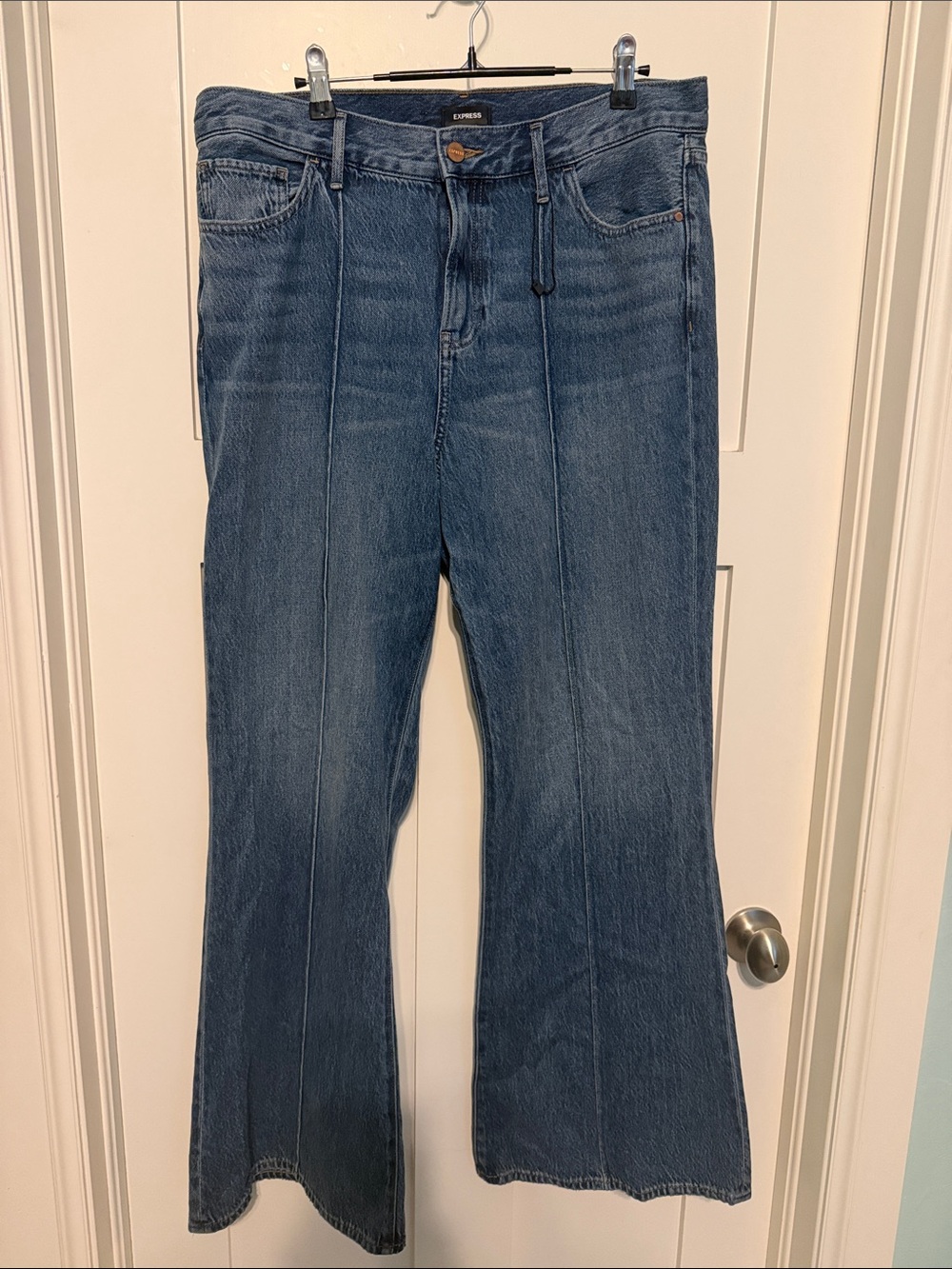 Express 70s Flare High Rise 100% Cotton Rigid Denim Jeans in Medium Blue Size 12